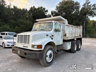 2002 International 4900 Dump Truck