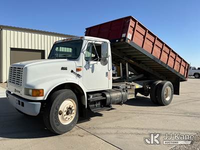 2000 International 4900 Dump Truck