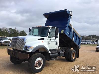2003 International 7400 4x4 Dump Truck