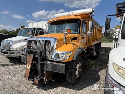 2005 International 7400 T/A Dump Truck