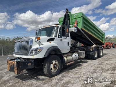 2015 International 7600 Hook Truck