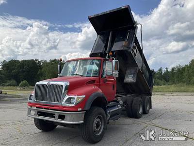 2004 International 7600 T/A Dump Truck