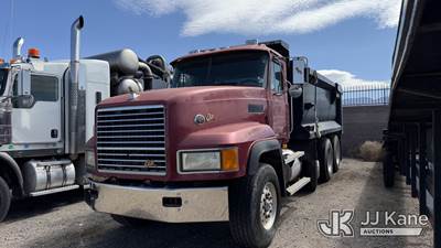 2000 Mack CL713 T/A Dump Truck
