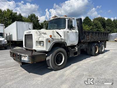 Mack DM690S Dump Truck