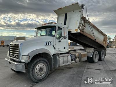 2014 Mack GU713 T/A Dump Truck