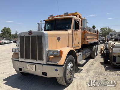 2002 Peterbilt 379 Dump Truck