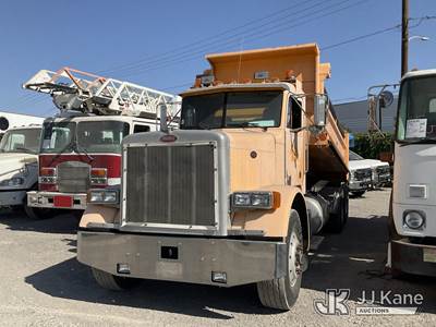 2001 Peterbilt 379 T/A Dump Truck