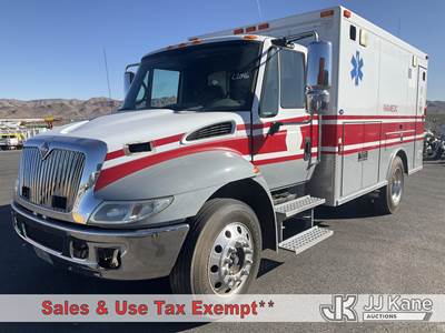 2002 International 4300 Ambulance