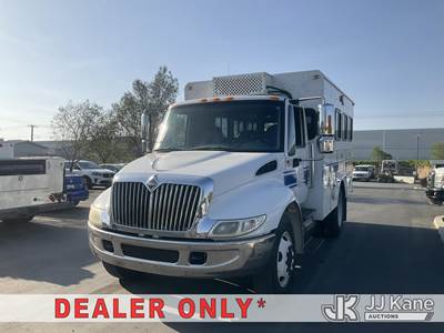 2002 International 4300 Ambulance/Rescue Vehicle