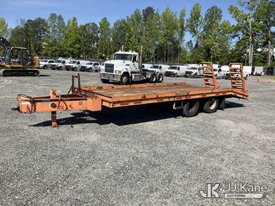 2001 Butler B2424-FD T/A Tagalong Equipment Trailer
