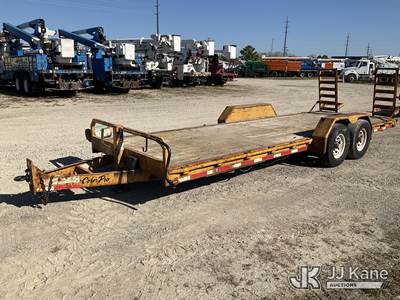 2008 CMI T/A Tagalong Equipment Trailer