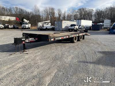 2013 Interstate 20DT T/A Tagalong Equipment Trailer