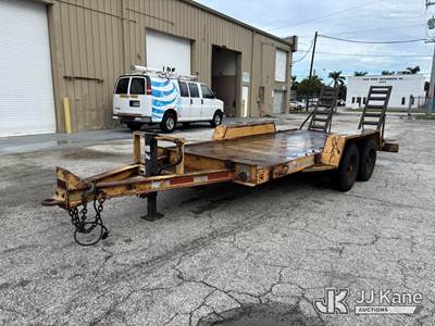 2003 Pike 33Q T/A Tagalong Equipment Trailer