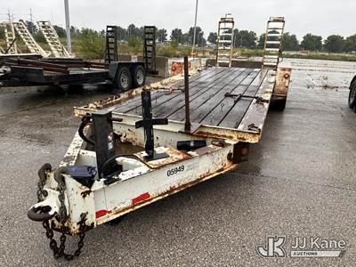 2005 Towmaster T-18DDB T/A Tagalong Equipment Trailer
