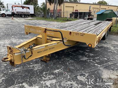 2002 Towmaster T20 T/A Tagalong Equipment Trailer