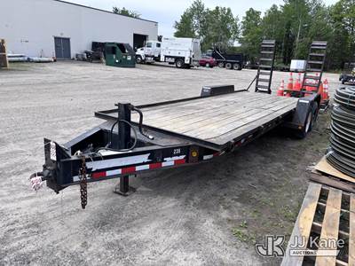 2014 Monroe Towmaster T20D T/A Tagalong Equipment Trailer