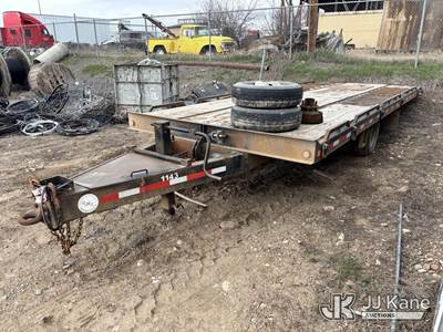 1990 Trail Master Tilt-top Tagalong Equipment Trailer