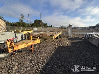 1992 Trailmax T/A Tagalong Equipment Trailer