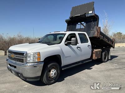 2013 Chevrolet Silverado 3500HD Crew-Cab Flatbed/Dump Truck