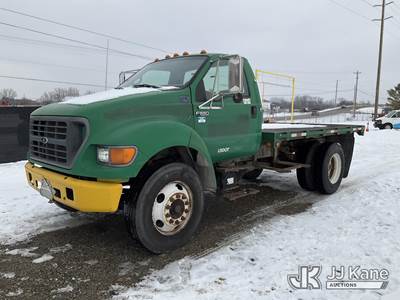 2000 Ford F-650 Regular Cab 2WD DRW Flatbed/Dump Truck