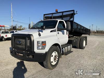 2022 Ford F750 Flatbed/Dump Truck
