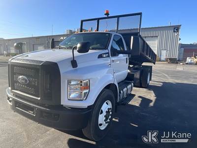 2022 Ford F750 Flatbed/Dump Truck