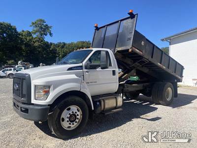 2017 Ford F-750 Regular Cab DRW Dump Truck