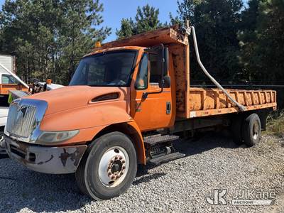 2006 International 4300 Flatbed/Dump Truck