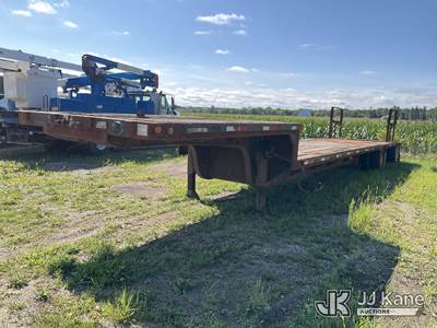 2000 Utility Trailer Manufacturer T/A Step Deck Trailer