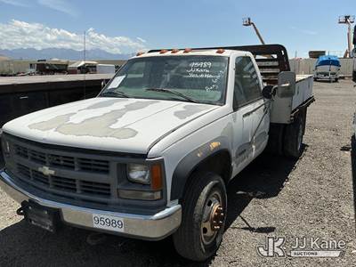 1997 Chevrolet 3500 4x4 Flatbed Truck