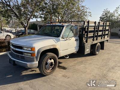 2001 Chevrolet Silverado 3500 Stake Truck