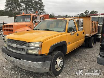 2003 Chevrolet Silverado 3500 Crew-Cab Flatbed Truck