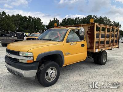 2002 Chevrolet Silverado 3500 Regular Cab Flatbed Truck