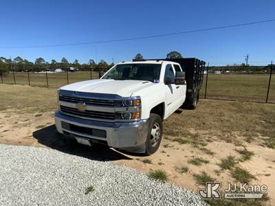 2016 Chevrolet Silverado 3500HD 4x4 Crew-Cab Flatbed Truck