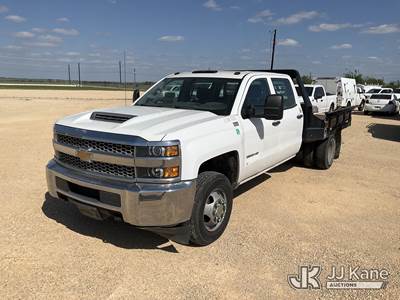 2019 Chevrolet Silverado 3500HD Crew-Cab Flatbed Truck