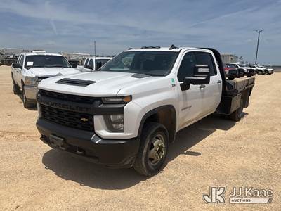 2020 Chevrolet Silverado 3500HD Crew-Cab Flatbed Truck