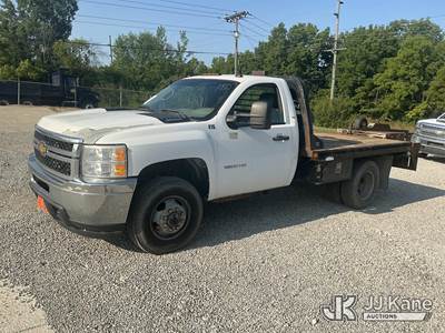 2012 Chevrolet Silverado 3500HD Flatbed Truck