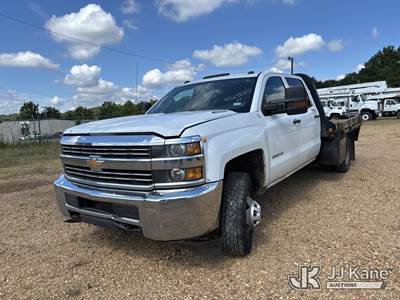 2016 Chevrolet Silverado 3500HD Crew-Cab Flatbed Truck