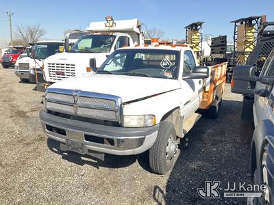 Dodge 3500 2WD Flatbed Truck