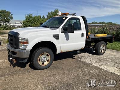 2010 Ford F-250 SD Flatbed Truck