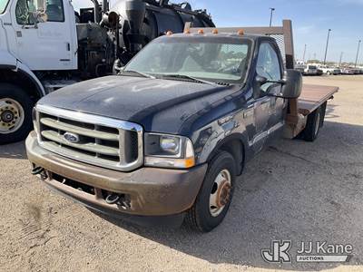 2002 Ford F-350 SD Flatbed Truck