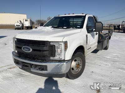 2018 Ford F-350 SD Flatbed Truck