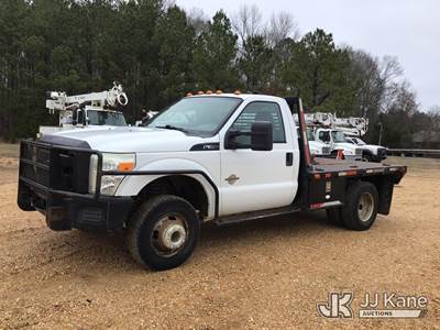 2011 Ford F350 4x4 Flatbed Truck