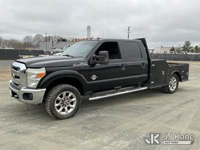 2011 Ford F350 4x4 Crew-Cab Flatbed Truck
