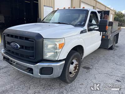 2014 Ford F-350 SD Flatbed Truck