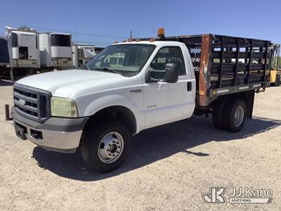2007 Ford F-350 SD Flatbed Truck