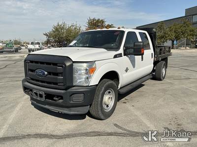 2016 Ford F350 4x4 Crew-Cab Flatbed Truck