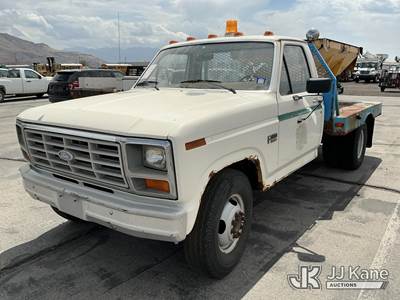 1986 Ford F350 Flatbed Truck