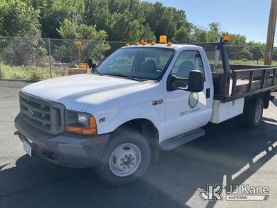 2001 Ford F-350 SD Flatbed Truck
