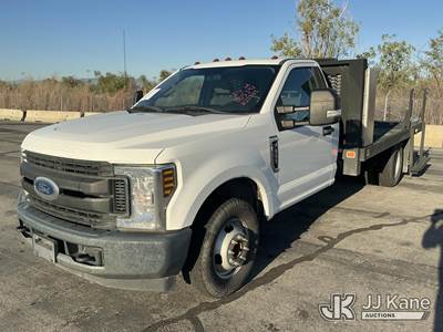 2018 Ford F350 Flatbed Truck